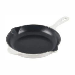 Le Creuset Traditional Skillet - 9" 18 Le Creuset Traditional Skillet - 9" -PitMaster Shop L2024 2316