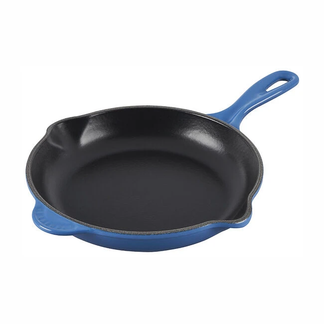 Le Creuset Traditional Skillet - 9" 10 Le Creuset Traditional Skillet - 9" - Image 8