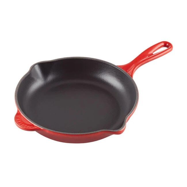 Le Creuset Traditional Skillet - 9" 6 Le Creuset Traditional Skillet - 9" - Image 4