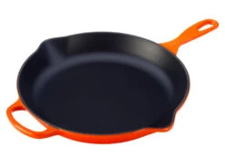 Le Creuset Signature Skillet - 11 3/4" 16 Le Creuset Signature Skillet - 11 3/4" -PitMaster Shop LS2024 302