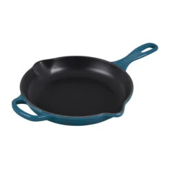 Le Creuset Signature Skillet - 9" -PitMaster Shop RS11863 LS2024 237D