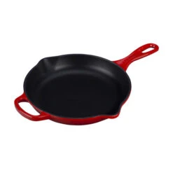 Le Creuset Signature Skillet - 9" -PitMaster Shop RS2311 LS2024 2367 LPR