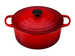 Le Creuset Round Dutch Oven 7 1/4 Qt. -PitMaster Shop rs6062 ls2501 2867 scr